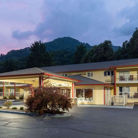 Ramada By Wyndham Maggie Valley Exterior foto
